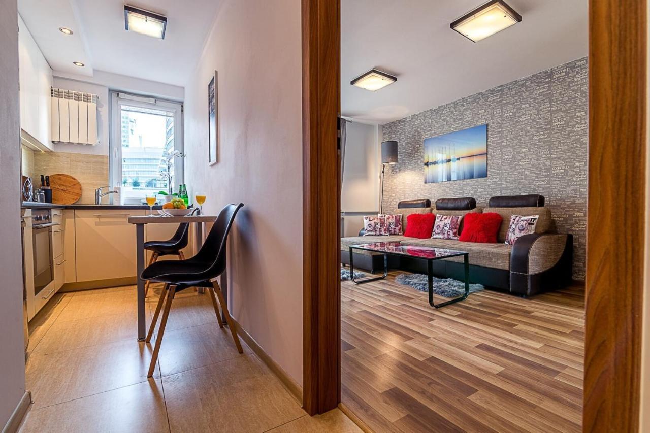 Panska 3 - Apartment With Balcony By Noclegi Renters Varšava Exteriér fotografie